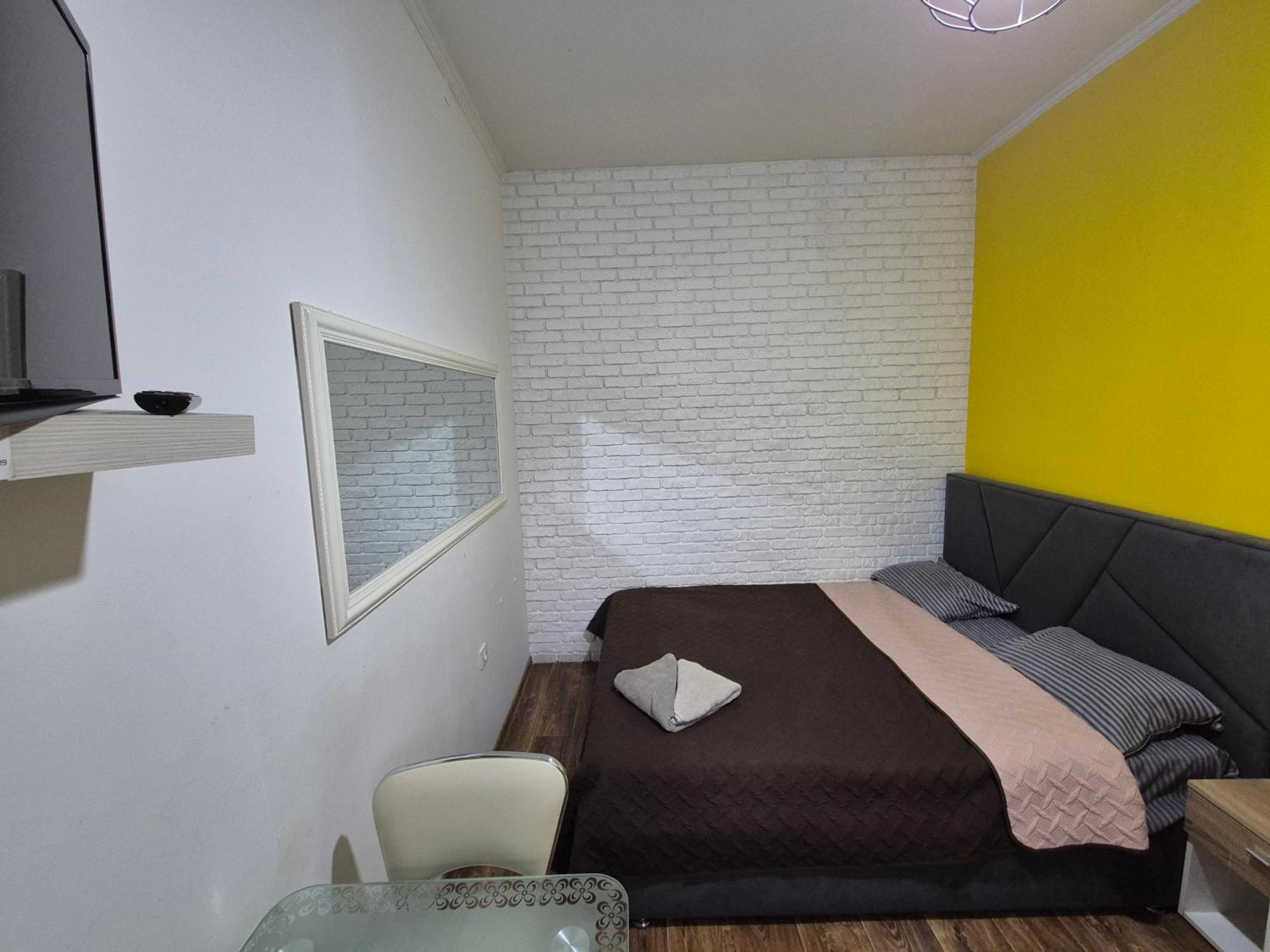 файна смарт-квартира біля жд вокзалу на городоцькій 143 Apartment